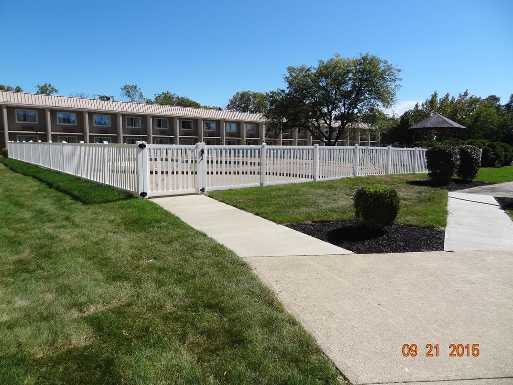Days Inn By Wyndham Columbus East Airport Екстер'єр фото